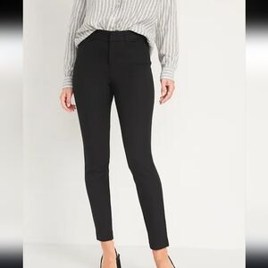 NWT Old Navy High Rise Pixie Skinny Size 12 TALL Black Secret Smooth Pockets